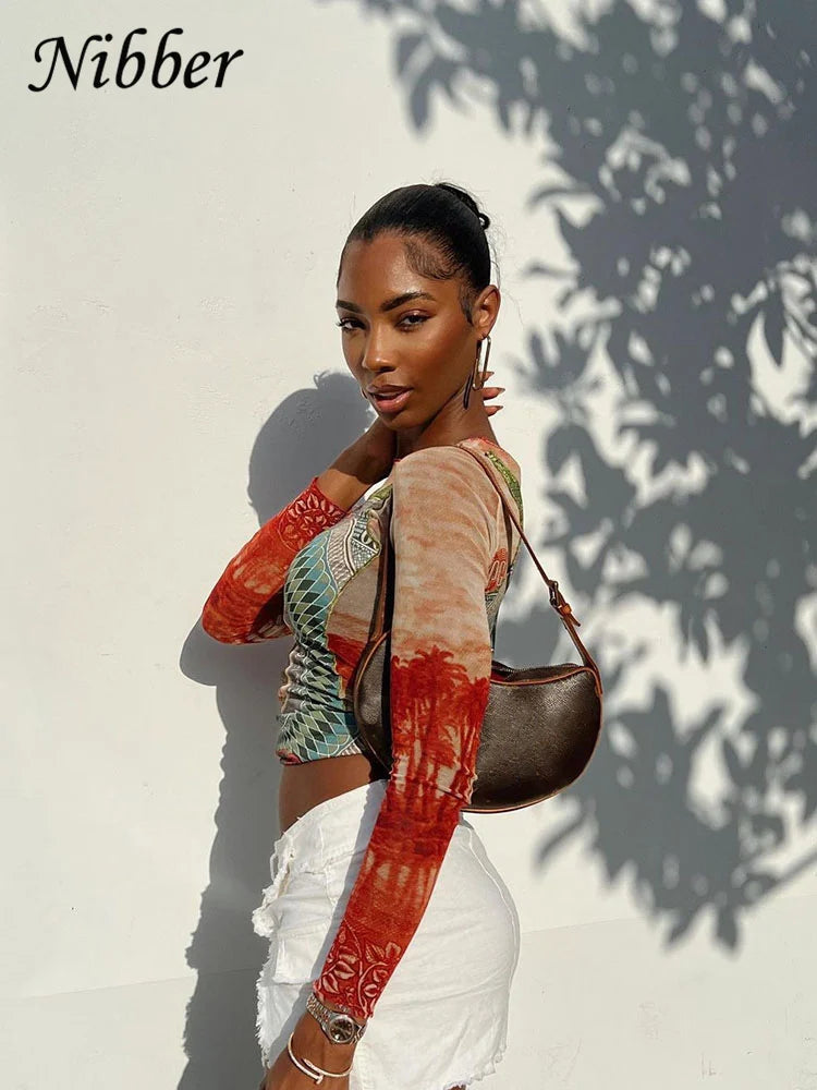 Gallery Muse Long Sleeve Crop Top